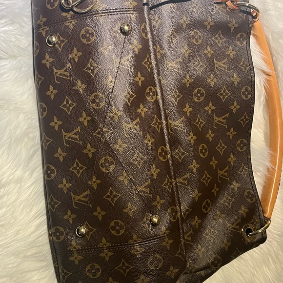 Louis Vuitton Artsy MM Beauty! - Picture 7 of 7